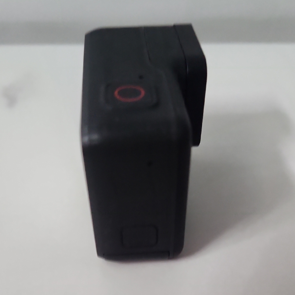 GoPro HERO7 Black with Accessories - Picture 6 of 8